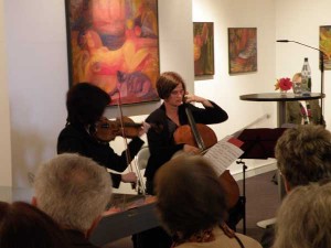 Babette Andruck, Violine und Angela Elsässer, Cello